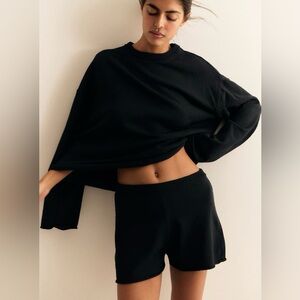 3/$30 - H&M Black Knit Comfy Shorts